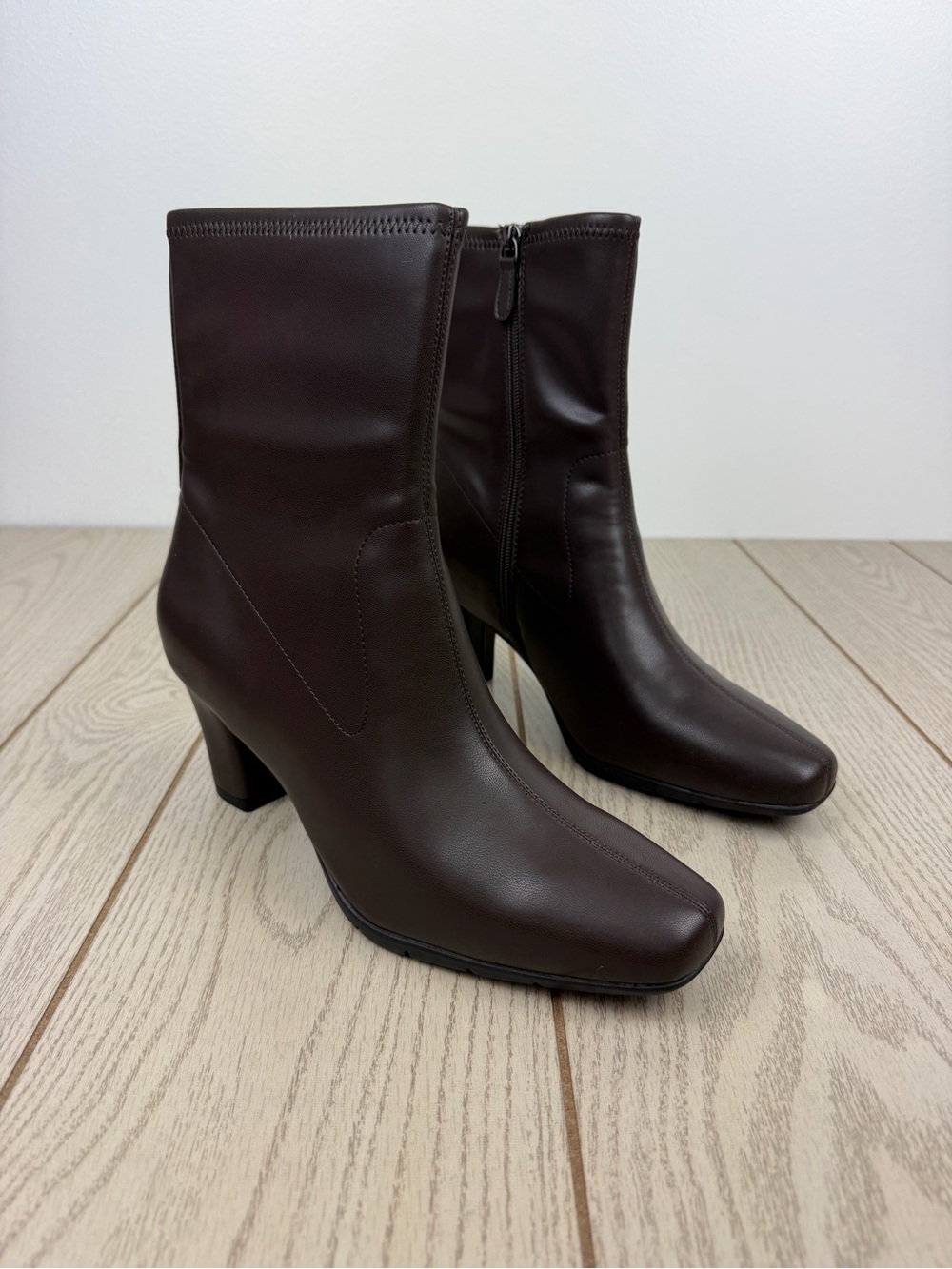 Aerosoles Women's Cinnamon Heeled Tailored Booties 10.5M Cinnamon $99